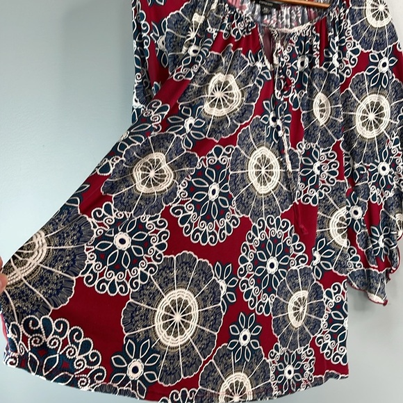 Espresso Asymmetrical Blue and Red Blouse 3/4 Sleeve - Picture 6 of 11